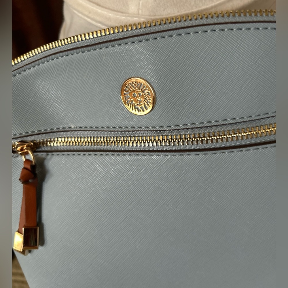 Anne Klein Blue Crossbody Bag Gold Strap Lion - Picture 4 of 9